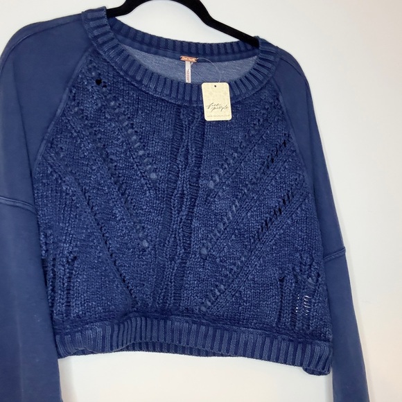 NWT FREE PEOPLE blue sweater size medium - Picture 2 of 7